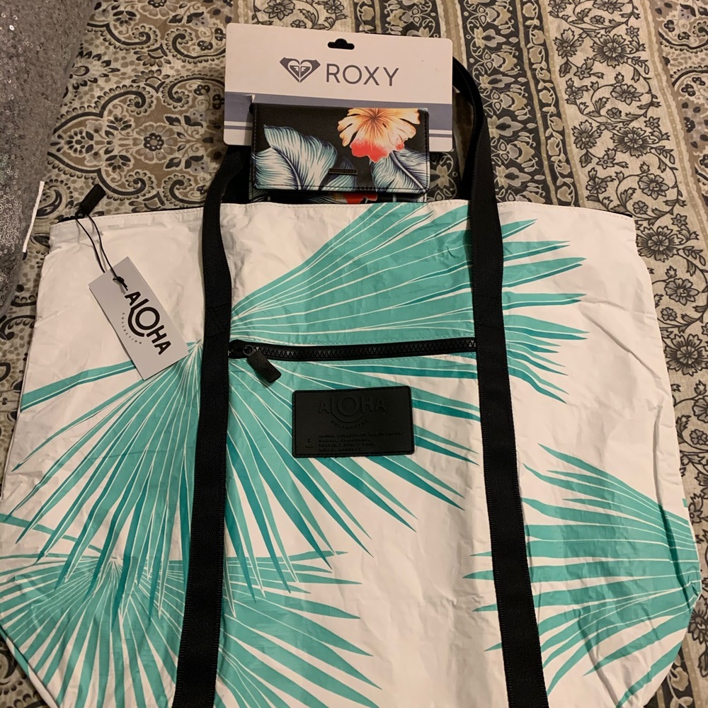 Aloha tote and Roxy wallet